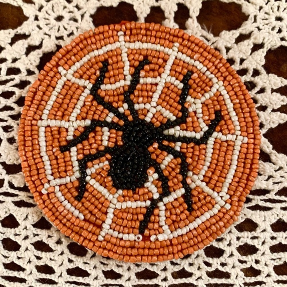 Halloween beverage labels (2 packages) and beaded spider coasters - Picture 6 of 11